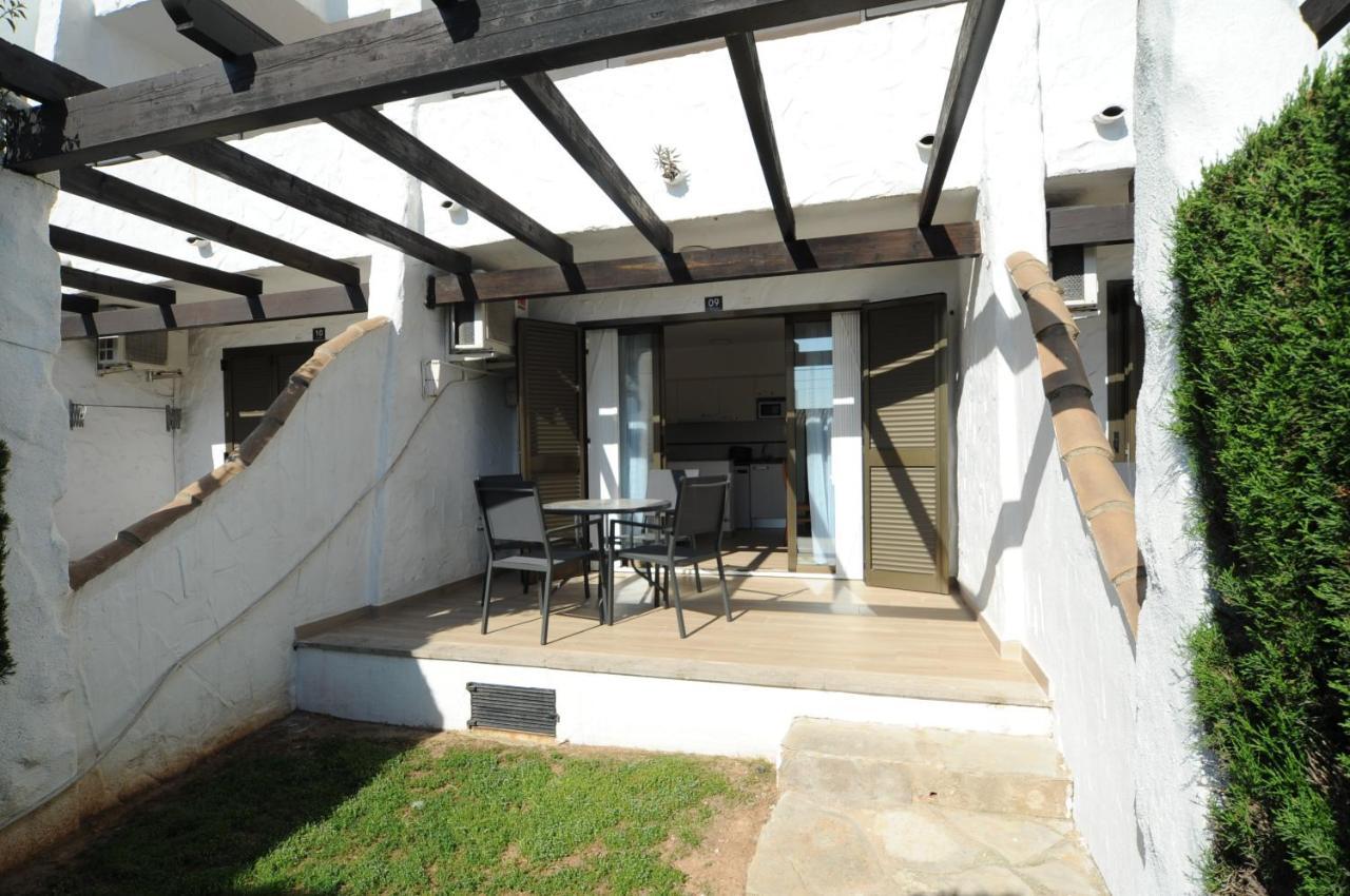 Orange Park Estudio Jardin Vista Piscina ベニカシム エクステリア 写真